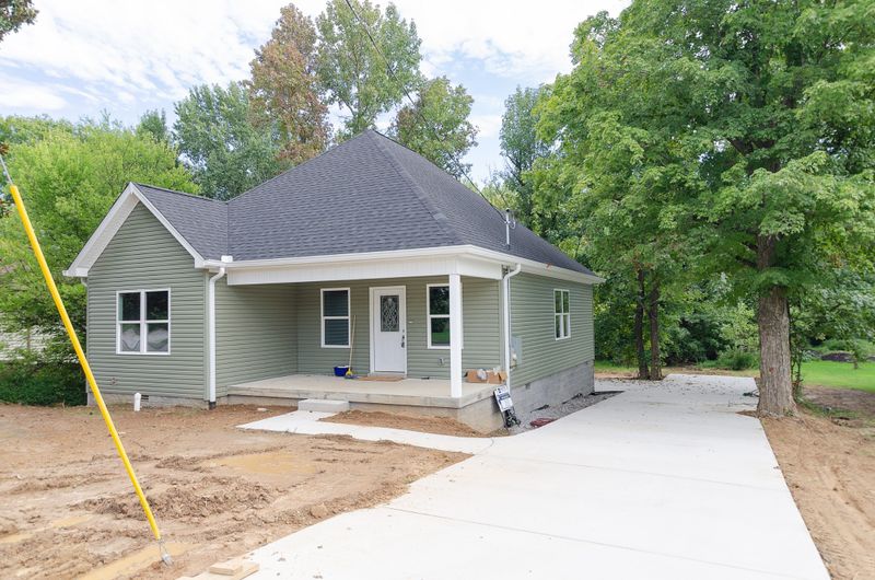 411 22nd Ave E, Springfield, TN 37172