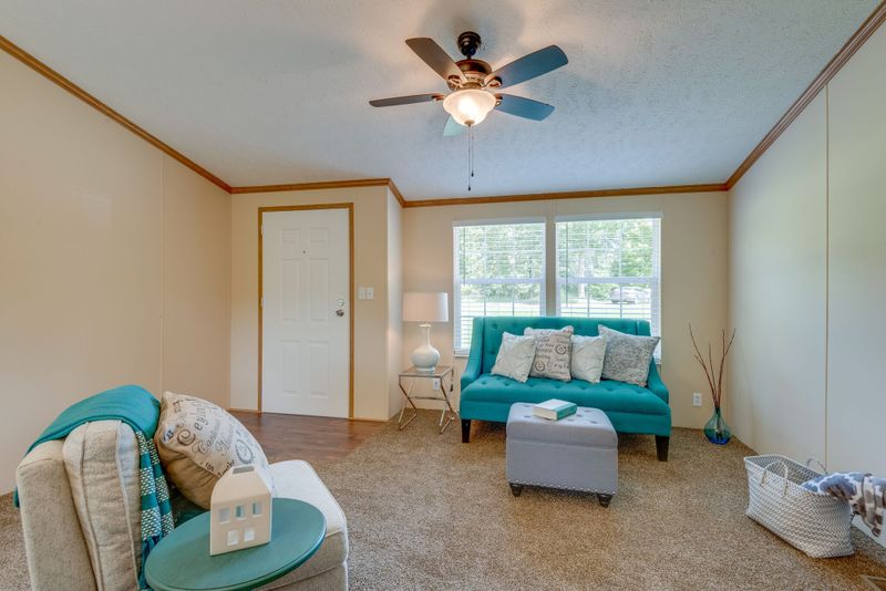 146 Oaktree Ln, Dickson, TN 37055
