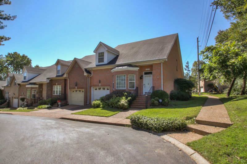 645 Glenn Cir, Madison, TN 37115
