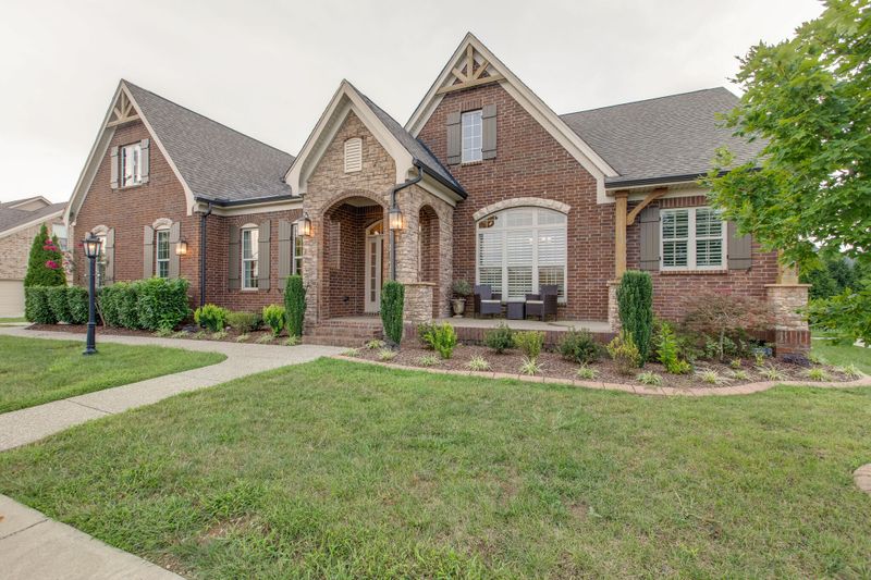 1045 Harwick Dr, Franklin, TN 37067
