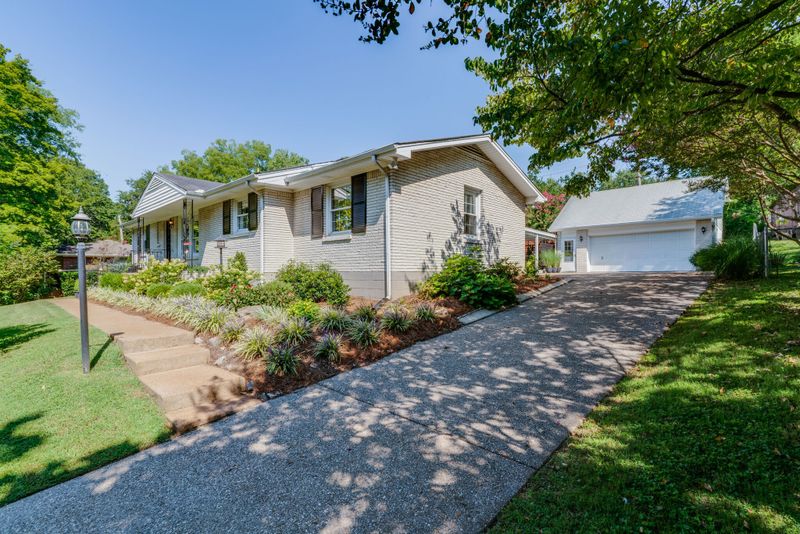 2410 Vale Ln, Nashville, TN 37214