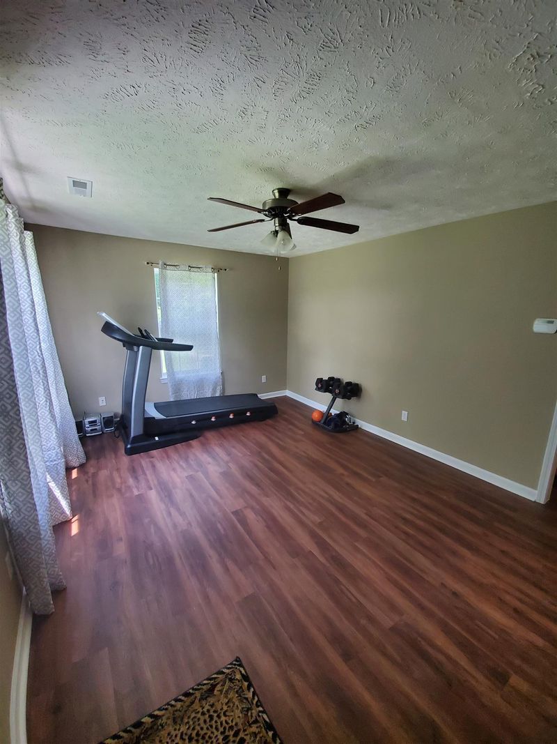 107 Murfreesboro St, Murfreesboro, TN 37127
