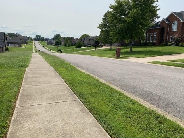 16 Plantation Dr, Pleasant View, TN 37146