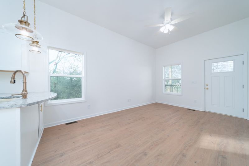 306 E 12th St, Columbia, TN 38401