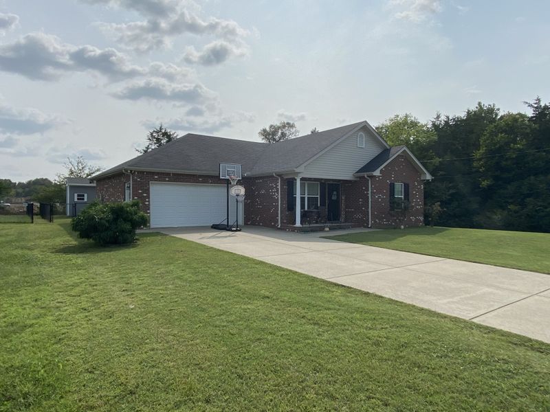 2710 Cliffside Dr, Christiana, TN 37037