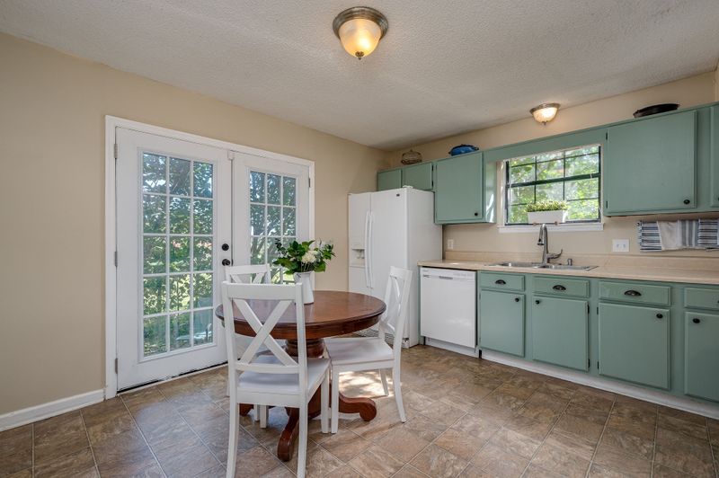 3308 Lakeside Pl, Hermitage, TN 37076