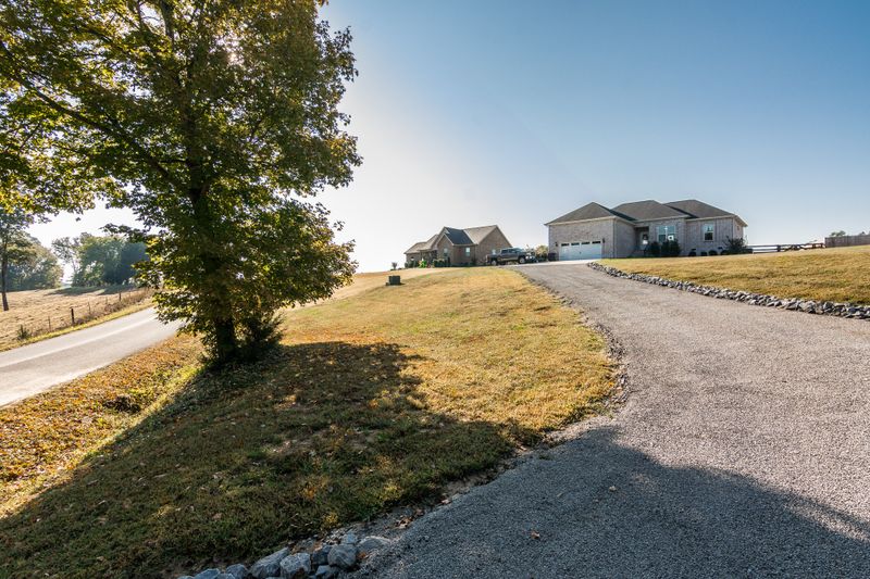 176 Ben Armstrong Rd, Castalian Springs, TN 37031