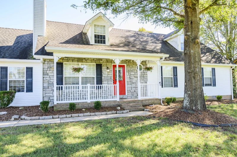 10168 Roanoke Dr, Murfreesboro, TN 37129
