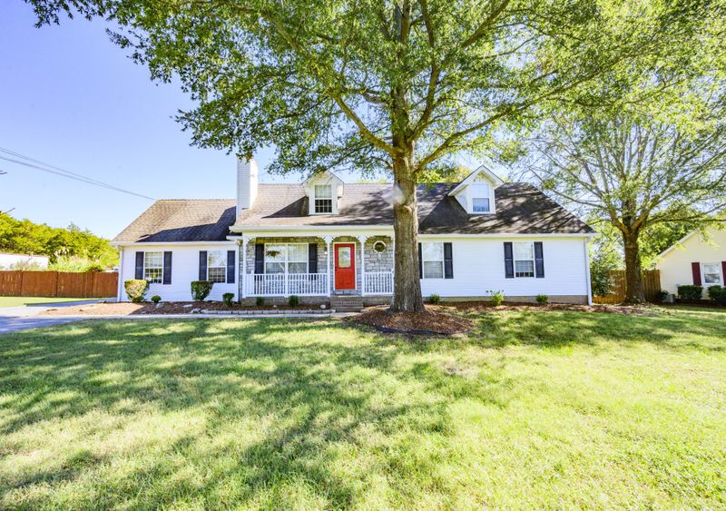 10168 Roanoke Dr, Murfreesboro, TN 37129