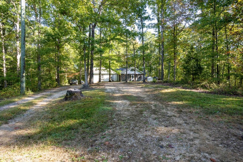 169 Shade Tree Ln, Pegram, TN 37143