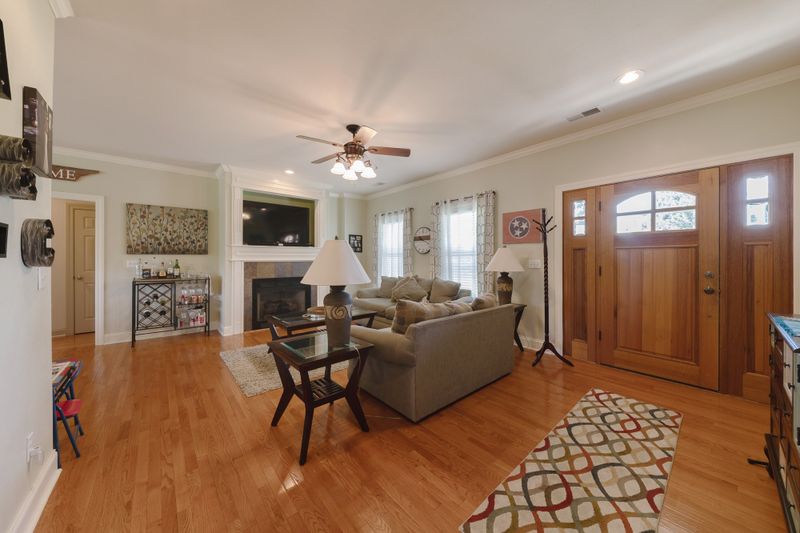 107 Marty Ln, White Bluff, TN 37187
