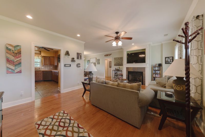 107 Marty Ln, White Bluff, TN 37187