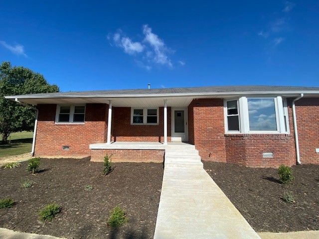 1535 Duke Loop, Dickson, TN 37055