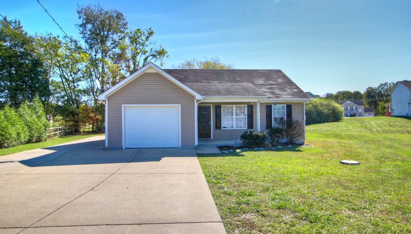 622 Whitewater Ln, Murfreesboro, TN 37129