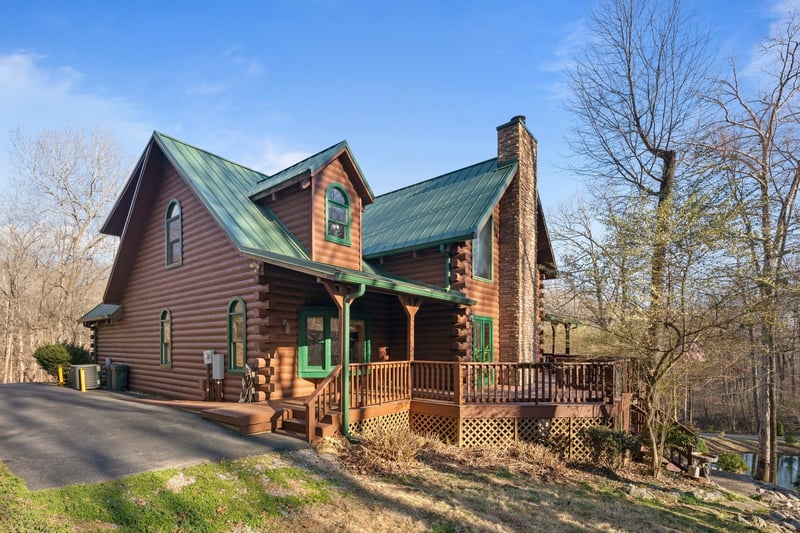 686 Ridgeview Dr, Pegram, TN 37143