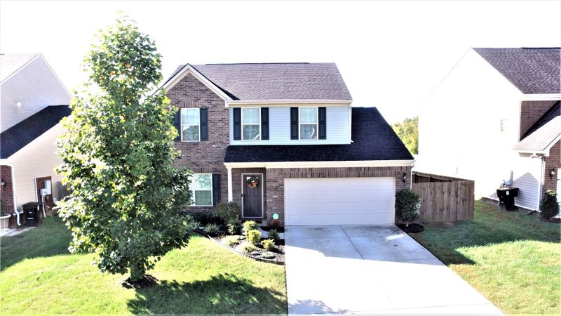 2208 Ambergate Dr, Murfreesboro, TN 37127