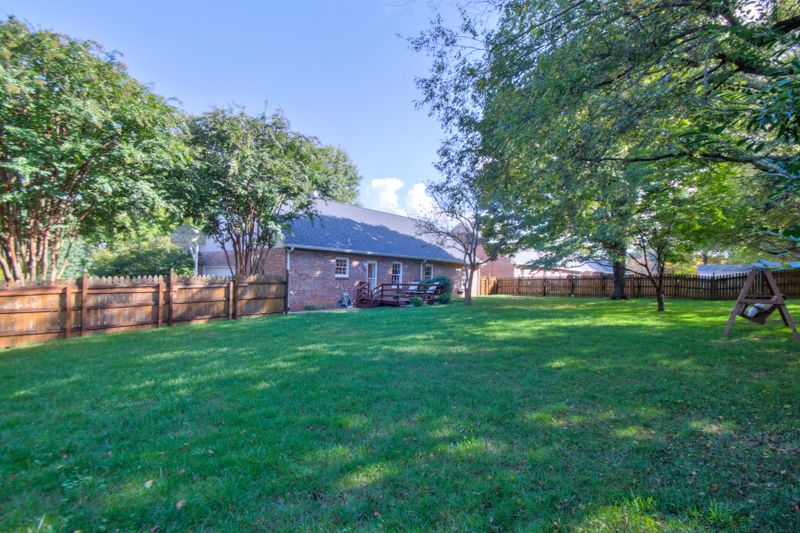906 River Rock Blvd, Murfreesboro, TN 37128