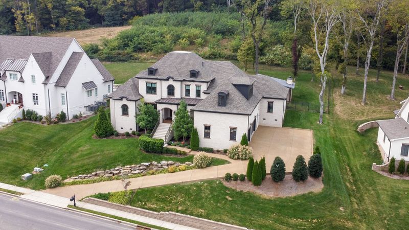 6674 Hastings Ln, Franklin, TN 37069