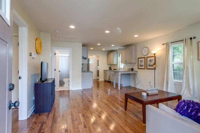 898 Sharpe Ave, Nashville, TN 37206