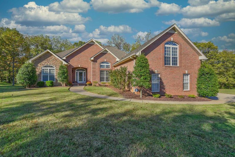1004 Devon Ct, Hendersonville, TN 37075