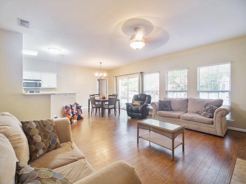 1408 California Dr, Murfreesboro, TN 37129
