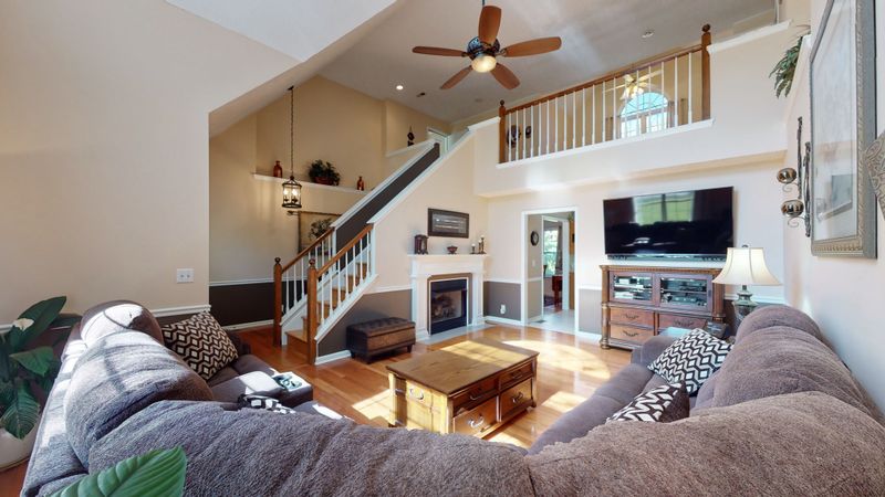 106 Fieldstone Dr, Murfreesboro, TN 37127