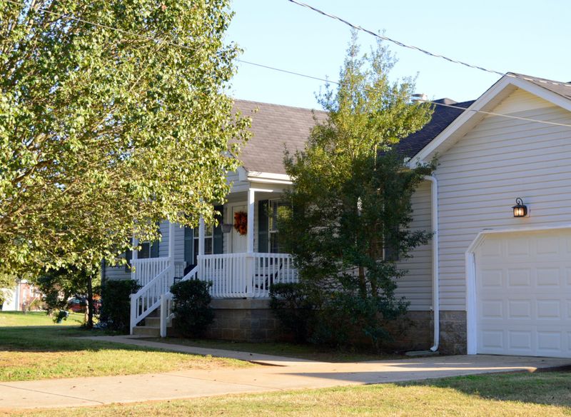148 Jones Mill Rd, La Vergne, TN 37086