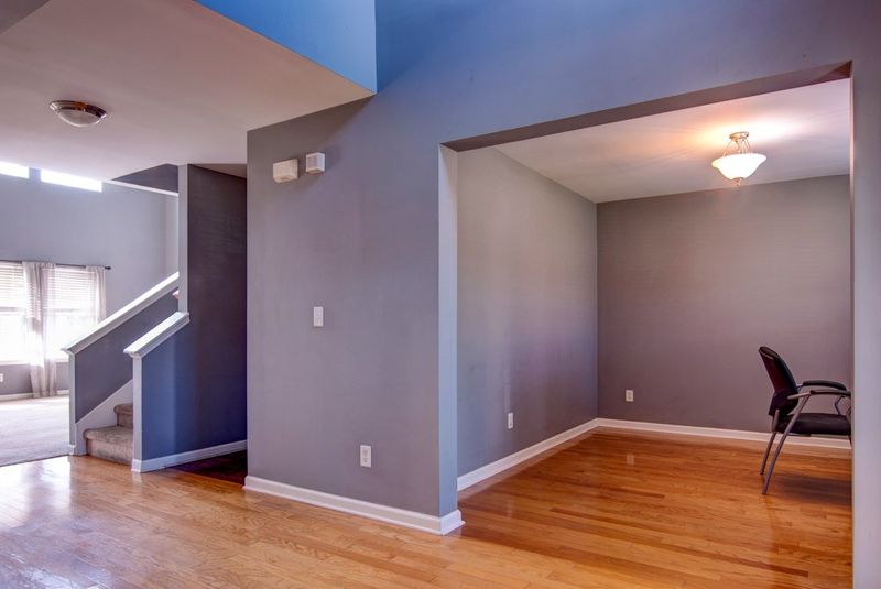 1235 California Dr, Murfreesboro, TN 37129