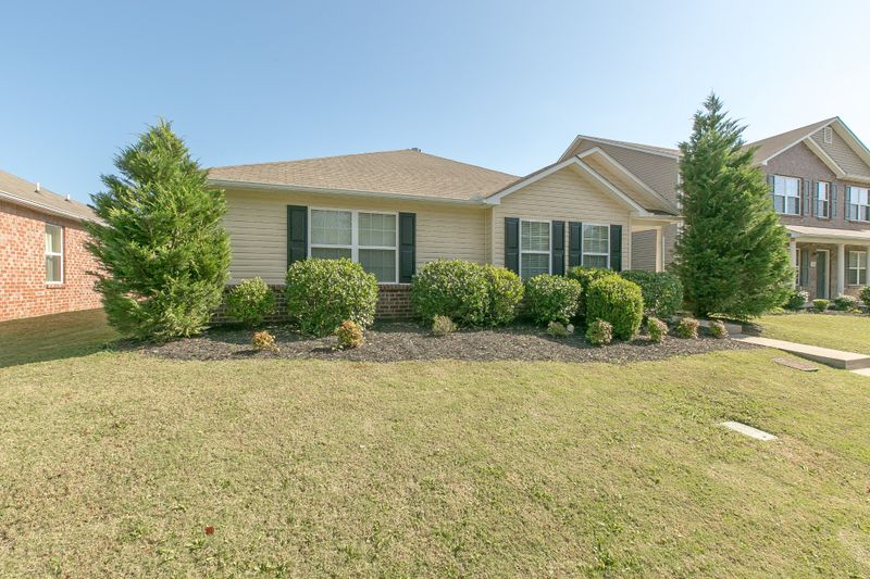 3234 Blaze Dr, Murfreesboro, TN 37128