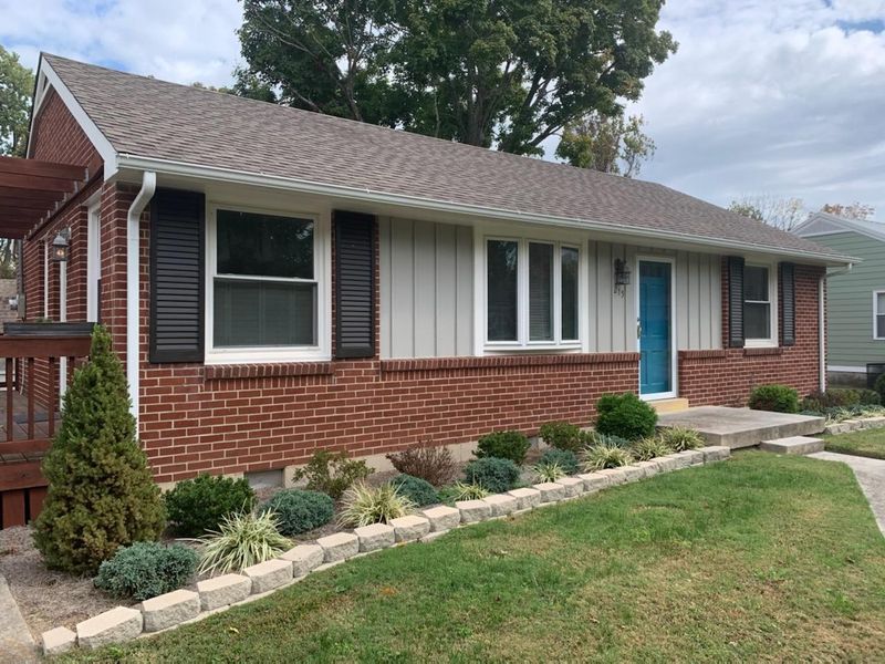 215 Amherst Dr, Nashville, TN 37214