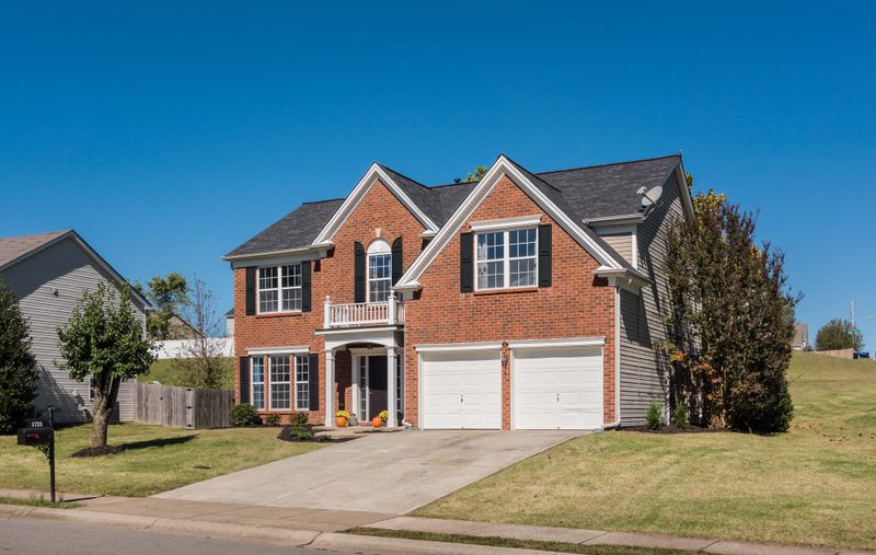 1733 Eagle Trace Dr, Mount Juliet, TN 37122