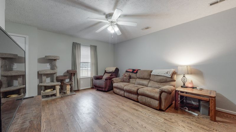 1312 J D Todd, Murfreesboro, TN 37129