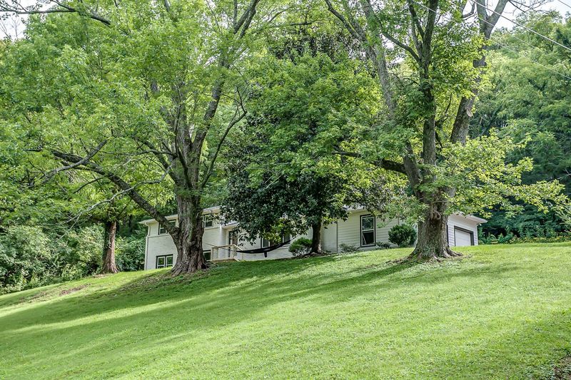 827 Cammack Ct, Nashville, TN 37205