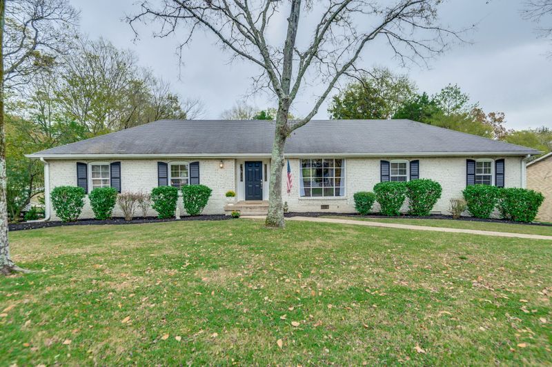 7203 Birch Bark Dr, Nashville, TN 37221
