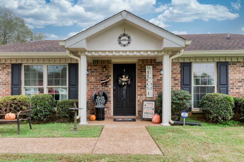 200 Pembrook Ln, Smyrna, TN 37167