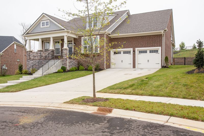 807 Ryecroft Ln, Franklin, TN 37064