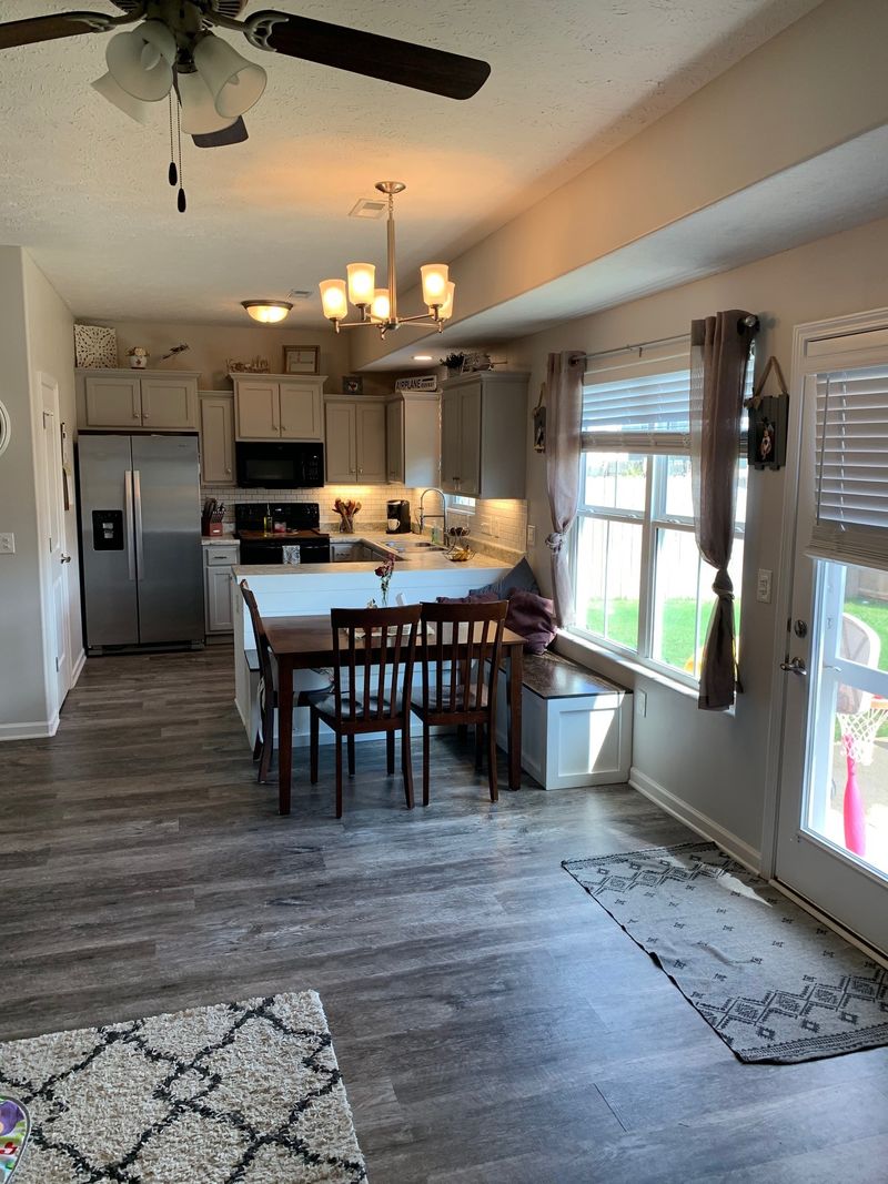 1720 Sunray Dr SE, Murfreesboro, TN 37127