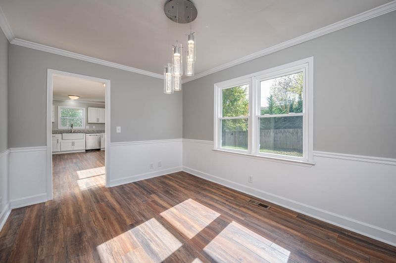 1325 Grand Ct, Murfreesboro, TN 37129
