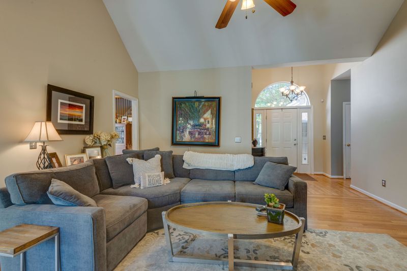 123 Stanwick Dr, Franklin, TN 37067