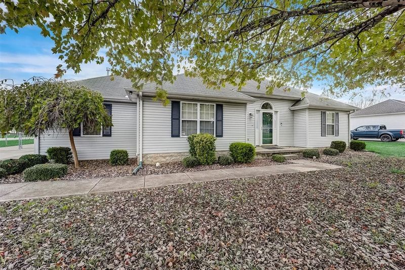 7638 Greenway Dr, Murfreesboro, TN 37130