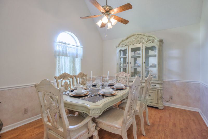 2506 Riverstone Dr, Murfreesboro, TN 37128