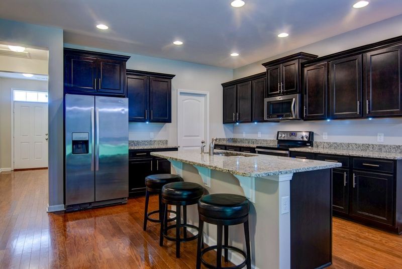 1949 Stonewater Dr, Hermitage, TN 37076