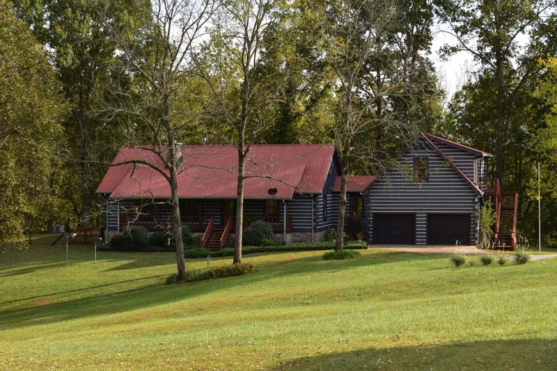 251 Beasley Bend Rd, Riddleton, TN 37151