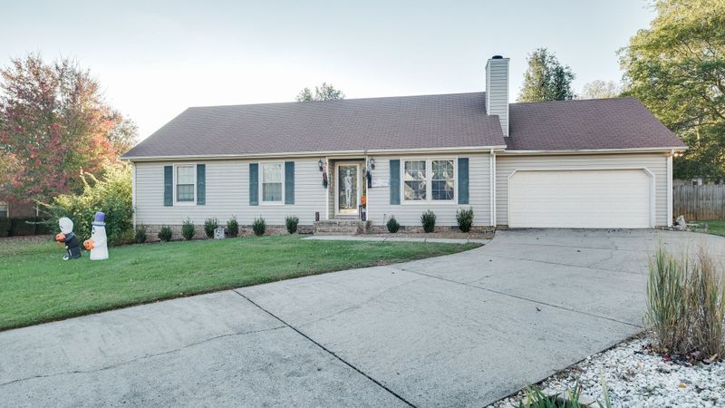 1306 Barclay Ct, Murfreesboro, TN 37128