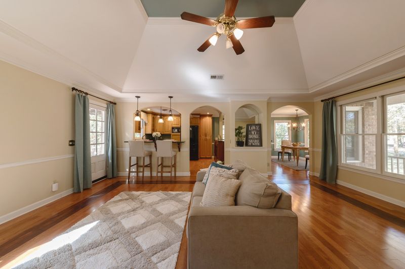 1212 Turnbull Rd, White Bluff, TN 37187