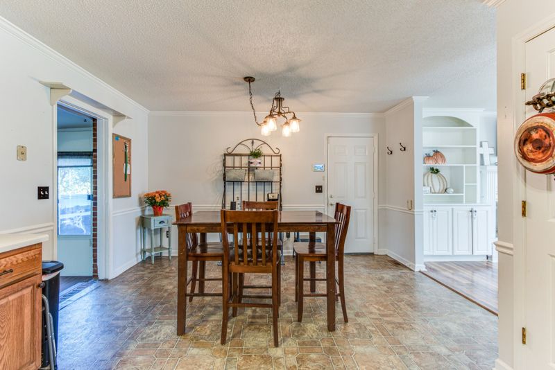 542 Sharondale Dr, Murfreesboro, TN 37129