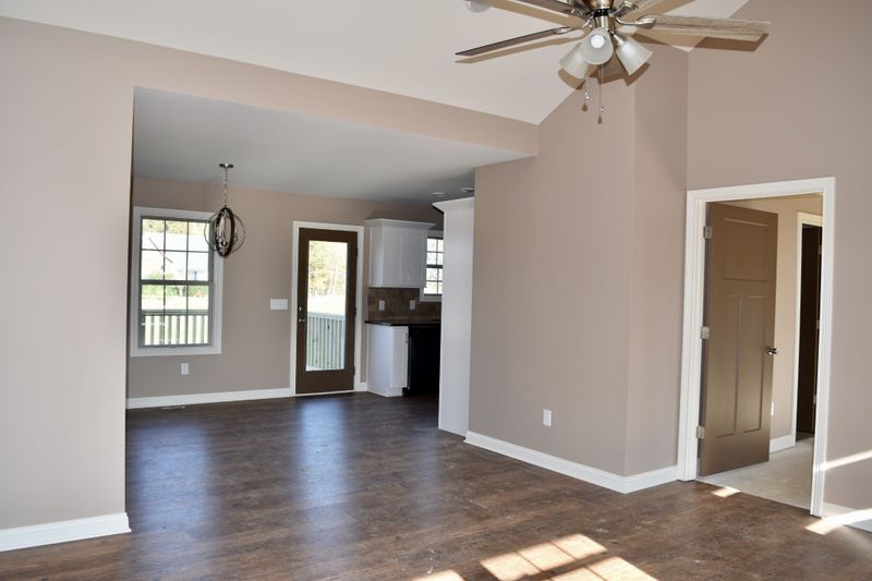 151 E Carter Rd, Portland, TN 37148