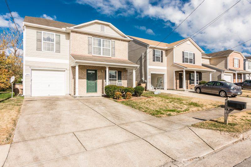 2862 Creekbend Dr, Nashville, TN 37207