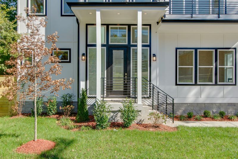 1203 Roberta St, Nashville, TN 37206