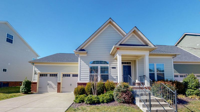 1016 Linden Isle Dr, Franklin, TN 37064